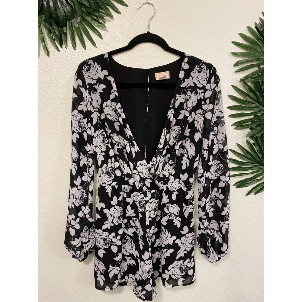 Love...Ady long sleeve floral romper